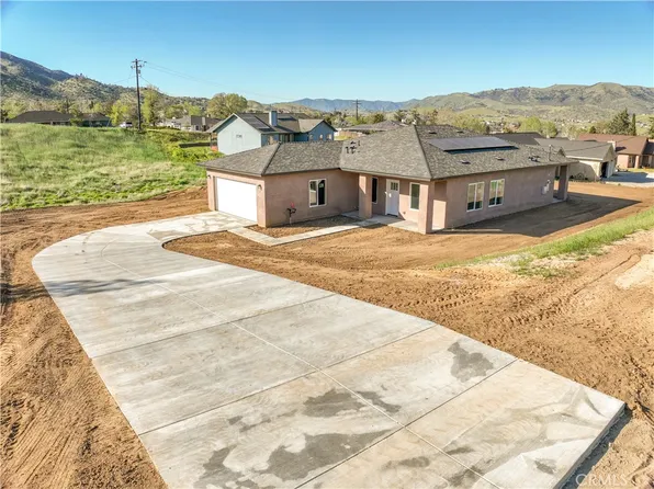 22213 Mariposa Rd, Tehachapi, CA 93561