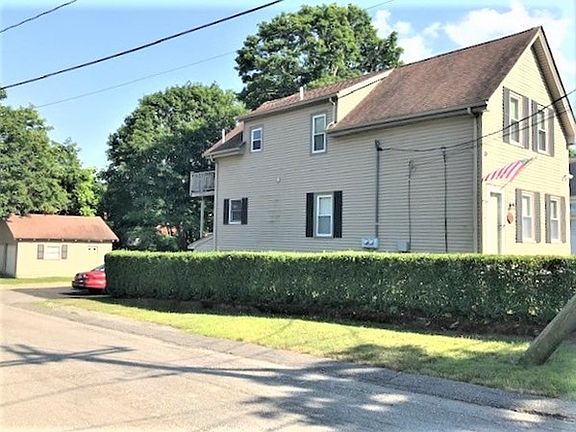 2nd image of 21 Lovell St #1