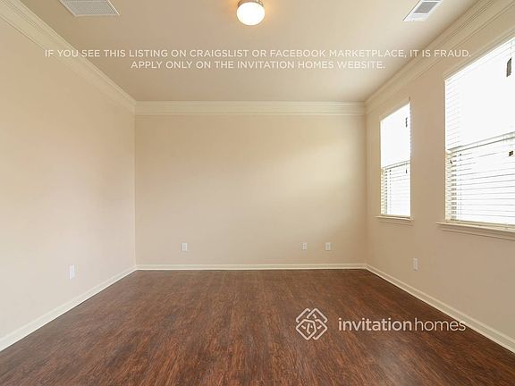 2nd image of 3680 Brookhollow Dr