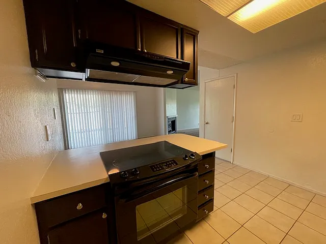 2385 S Whitney Blvd — Photo 3