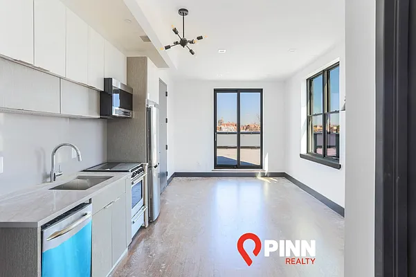 Rented by Pinn Realty | media 8