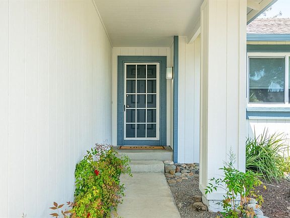 4th image of 810 Blackspur Drive
