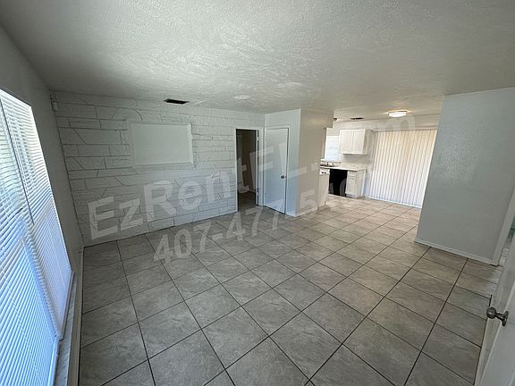 2nd image of 489 Gilman Cir