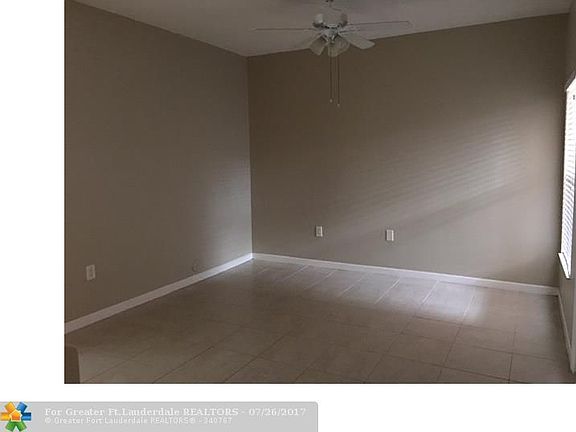 3rd image of 7752 N Southwood Cir