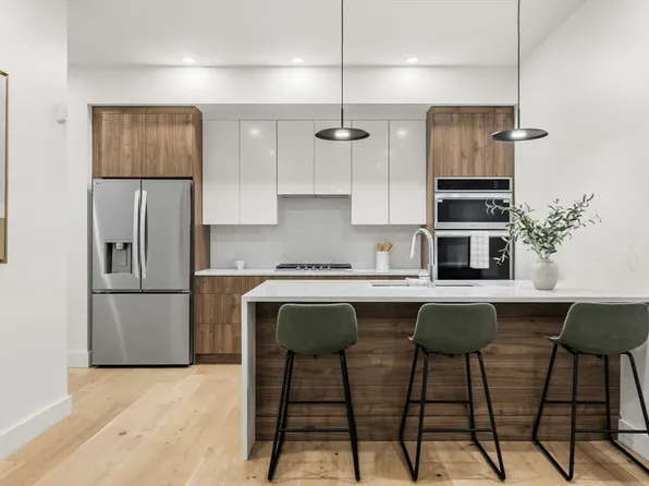 47 Condor St #302, Boston, MA 02128