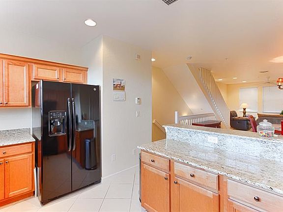 3rd image of 660 Amador Ln Unit 4