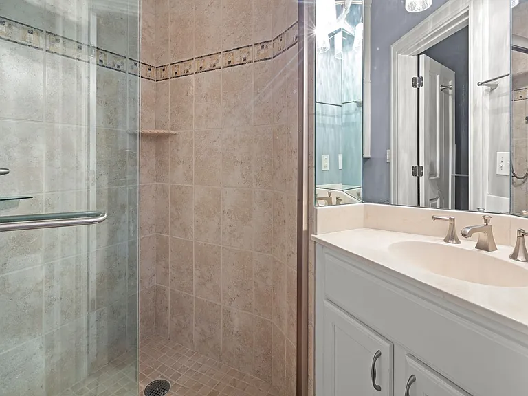 52 Biltmore Ave #203 — Photo 18