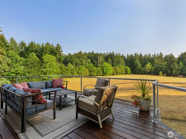 888 Leschi Way, Fox Island, WA 98333
