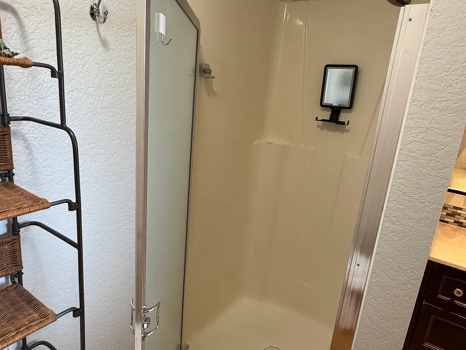 5 bed, 2640 sqft, $1,100 — Photo 4