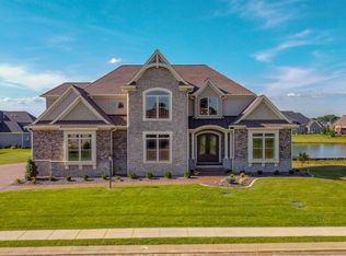 8660 Angel Dr, Newburgh, IN 47630