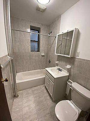 4th image of 448 E 22nd St #2A