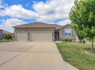 25983 W 142nd Ct, Olathe, KS 66061