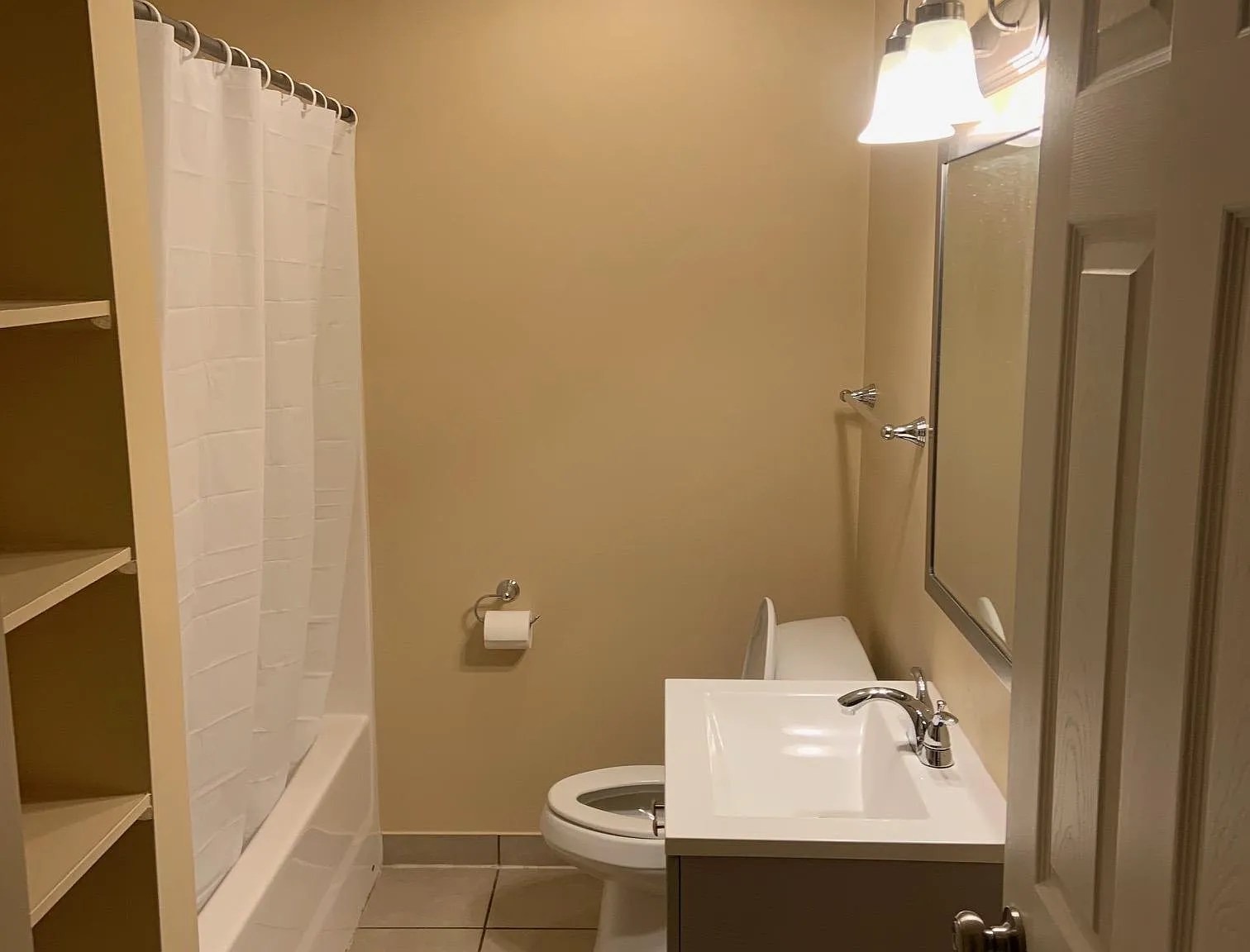 3 bed, 1264 sqft, $1,700 — Photo 2
