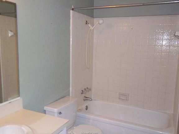 5th image of 2310 W Creek Ln