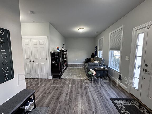 5th image of 1001 Rye Dr