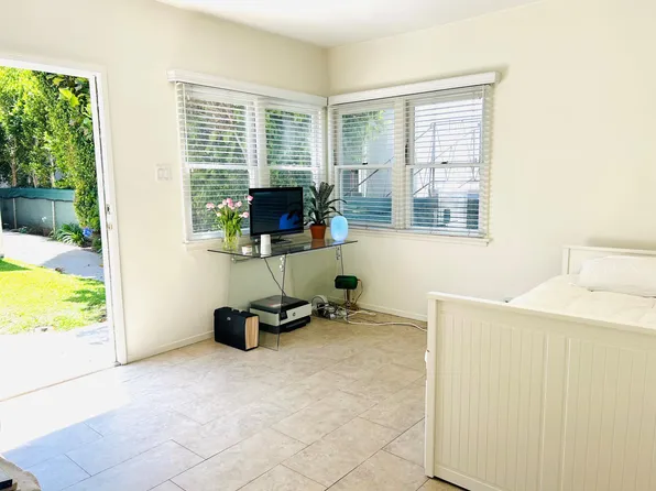 1129 17th St APT D, Santa Monica, CA 90403