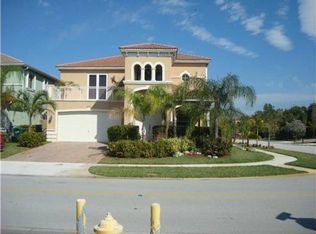 8733 SW 206th Ln, Cutler Bay, FL 33189