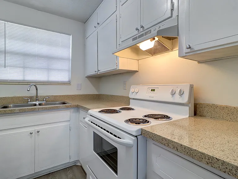 2x1 Kitchen