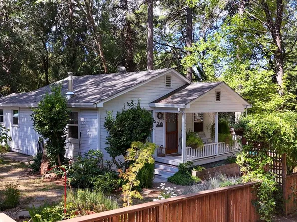 10664 Oak St, Grass Valley, CA 95945