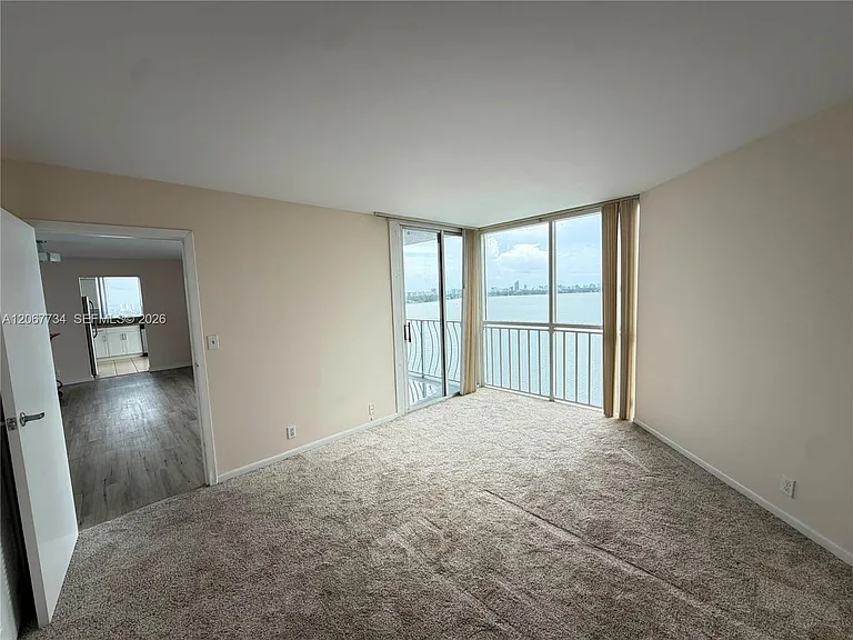 7601 E Treasure Dr #2220 — Photo 10
