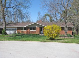 2413 S Claremont Cir, Springfield, MO 65804
