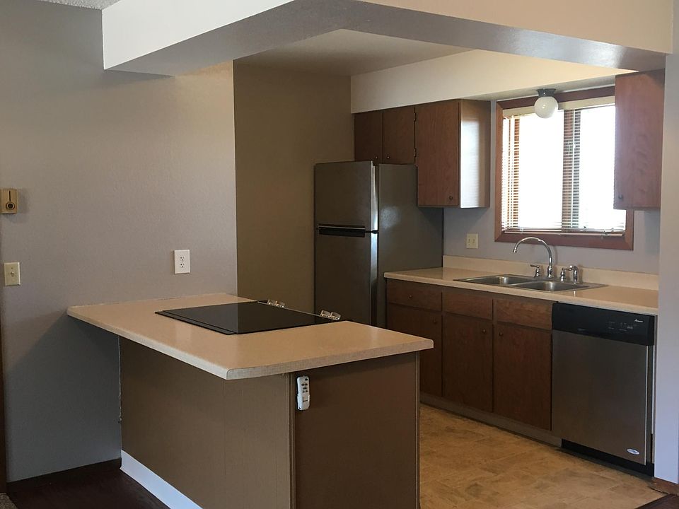 Great kitchen with stainless steel appliances!