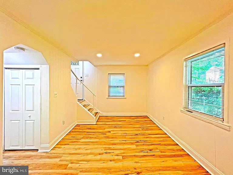 7009 Hawthorne St — Photo 19