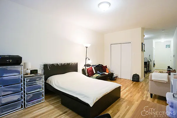 Rented by City Connections Realty | media 18