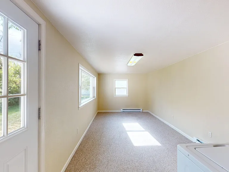 2525 S Clayton St — Photo 9