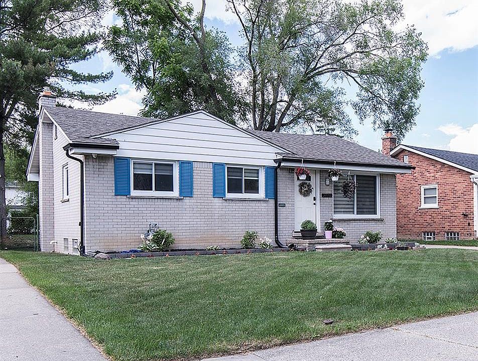 1st image of 24666 McDonald St