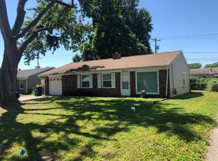 13 Calumet Dr, Saint Peters, MO 63376
