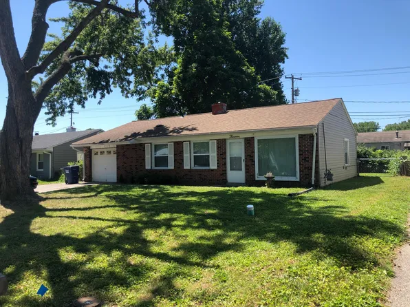 13 Calumet Dr, Saint Peters, MO 63376
