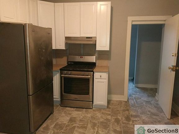 5th image of 8226 S Houston Ave #1