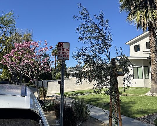 3rd image of 446 N California St