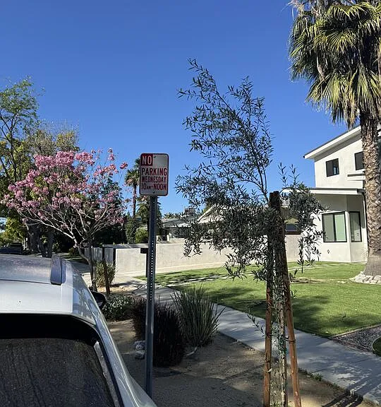 446 N California St — Photo 3