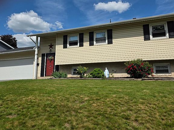 2nd image of 5 Heatherwood Cir