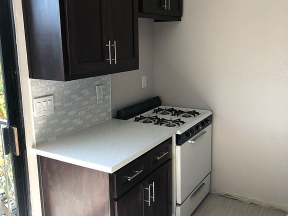4th image of 826 Bay View Ave #6199855