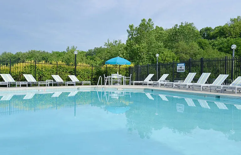 Retreat at Riverbend Apartment Homes — Photo 32