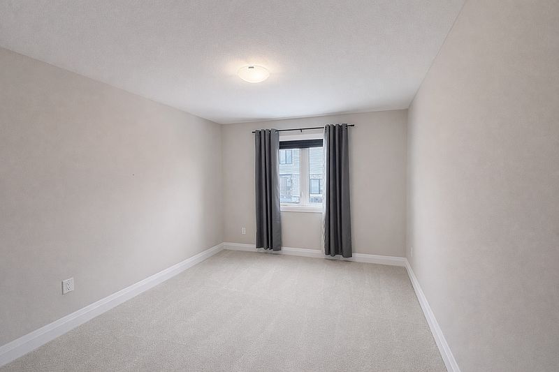 Kitchener House for rent - 4 Bedrooms — photo 17