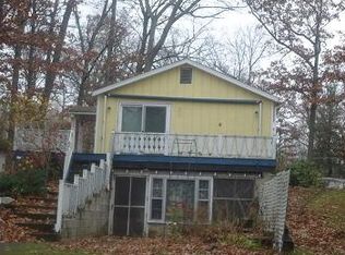 888 Woodruff Dr, Stanton, MI 48888
