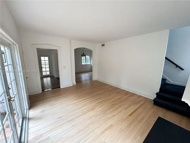 2504 Alhambra Cir — Photo 16