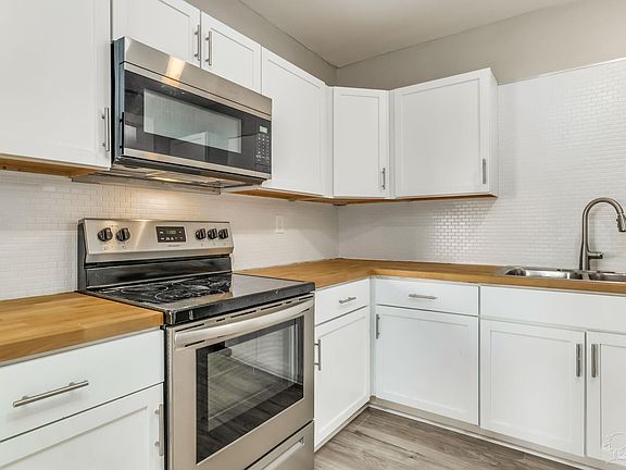 3rd image of 207 Bryant Rd