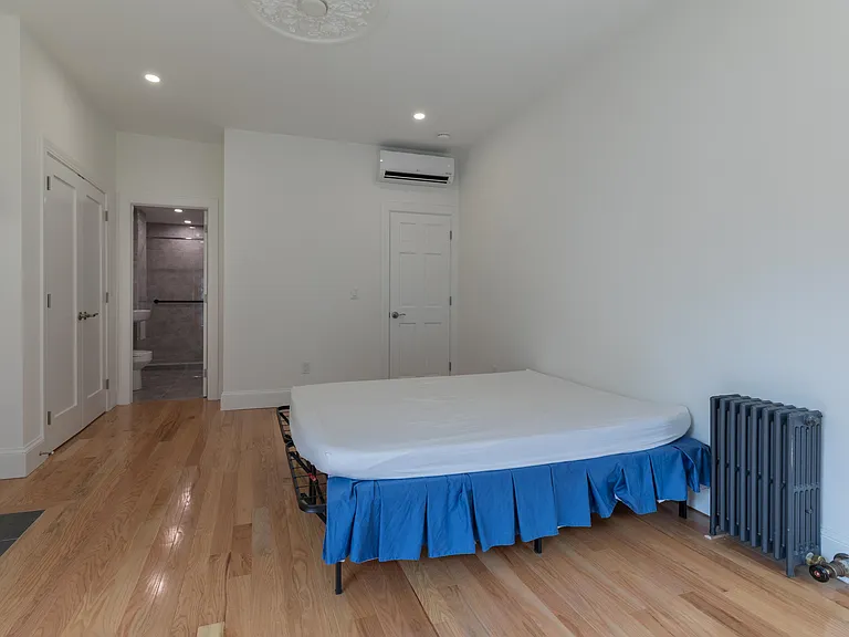31 Bay State Rd #4 — Photo 19