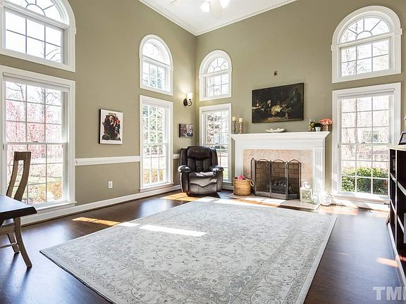 4th image of 106 Berwick Pl