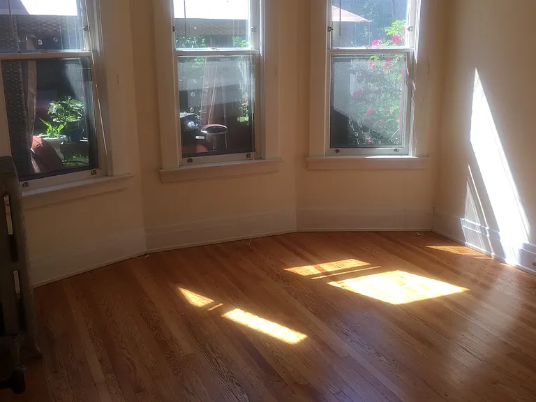 512 Linwood Ave #1 — Photo 2
