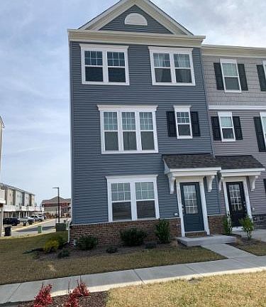 3rd image of 2212 Shadmoor Dr