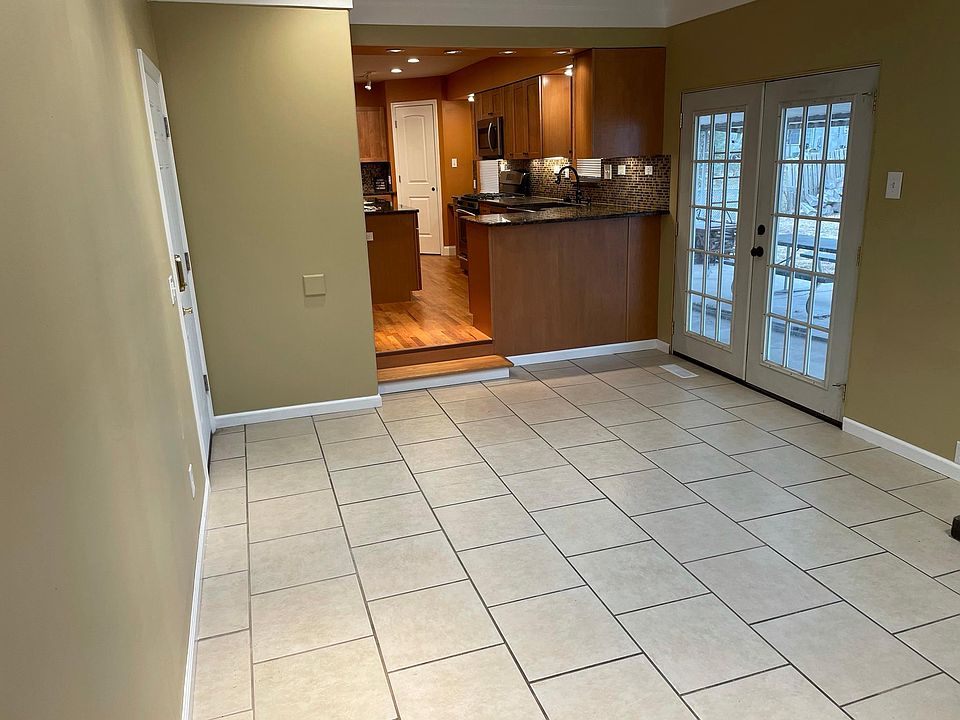 1st image of 4684 Baybrook Dr