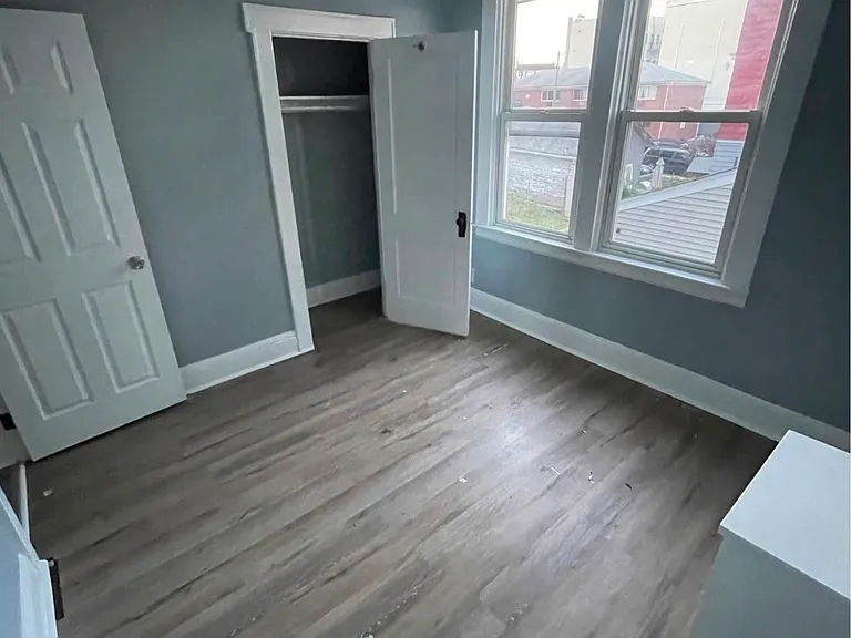 9 39th St #2C — Photo 2
