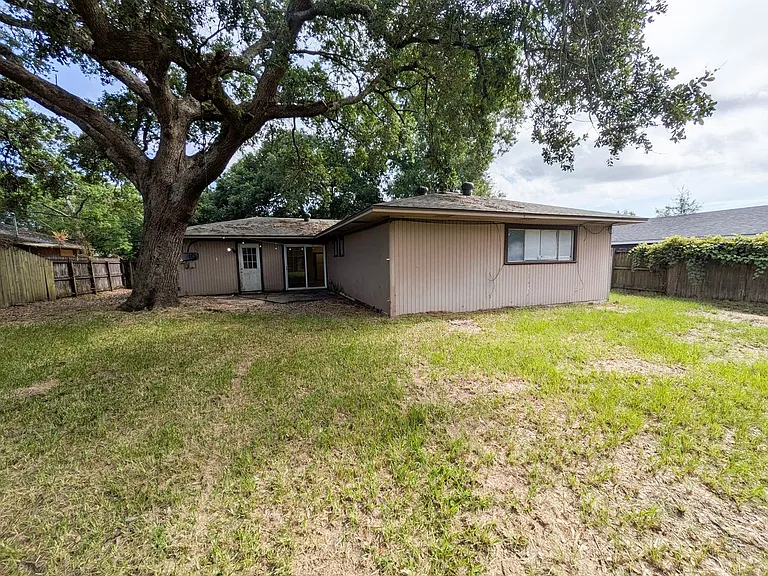 2109 Coronado Pl — Photo 17