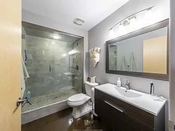 4th image of 2175 Wyandotte St E #308